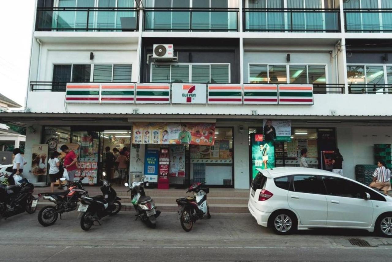 Small Space Cafe & Hostel Bangkok Dış mekan fotoğraf