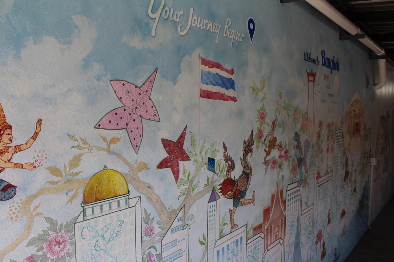 Small Space Cafe & Hostel Bangkok Dış mekan fotoğraf